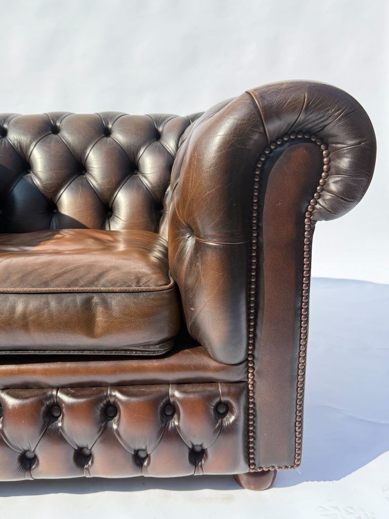 Club armchair chesterfield