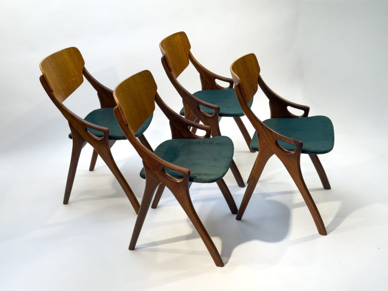 Arne Hovmand Olsen for Mogens Kold – Dining chairs